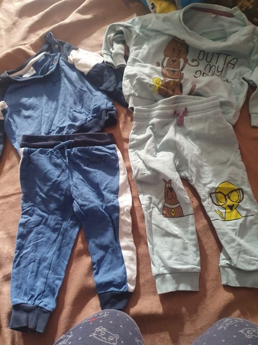 Vând compleuri  mărimea 62, 86 ,și 92