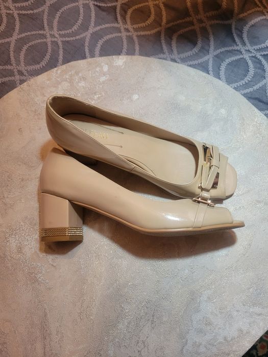 Продам Туфли 40 размер