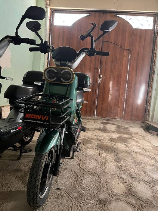 Скутар сатылады нови