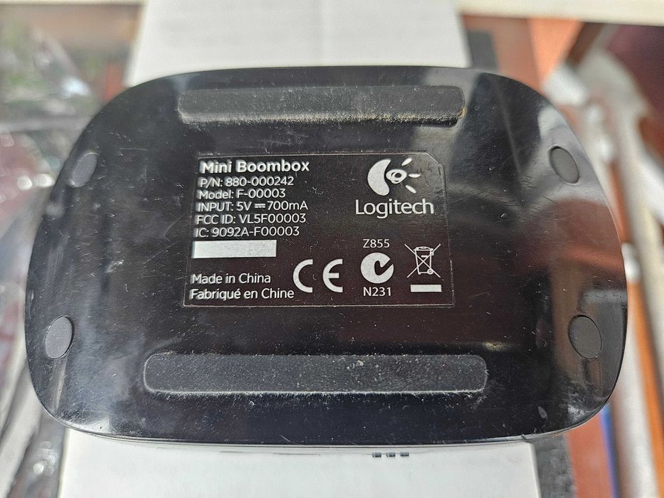 Продавам bluetooth колонка Logitech mini boombox