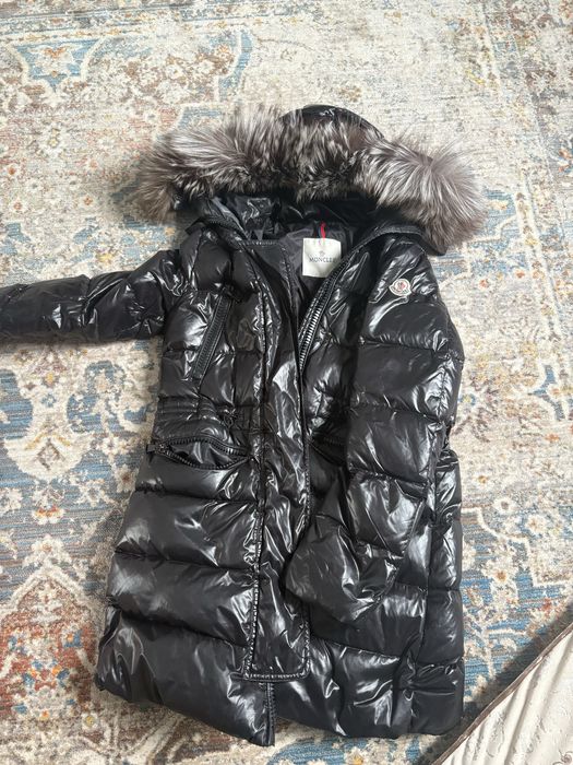 Продам Женский пуховик