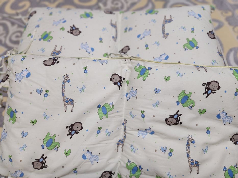 Бортик для детской кровати