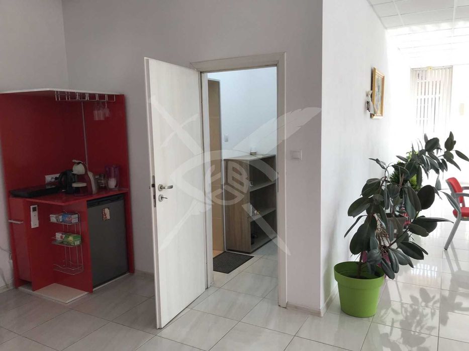 Продава се Магазин в Асеновград - 95 кв.м за 2100 €/кв.м - Снимка #1