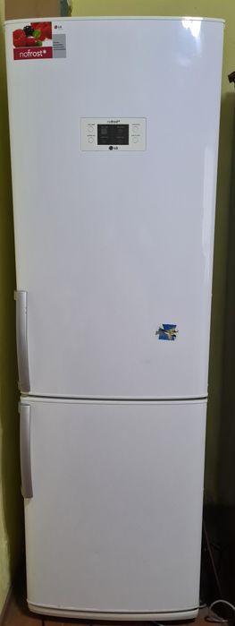 Холодильник б/у срочно продаётся