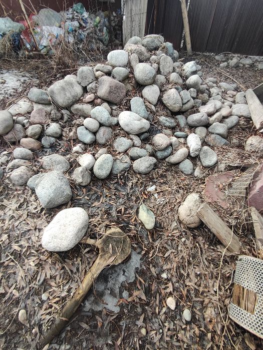 Продам машину комней