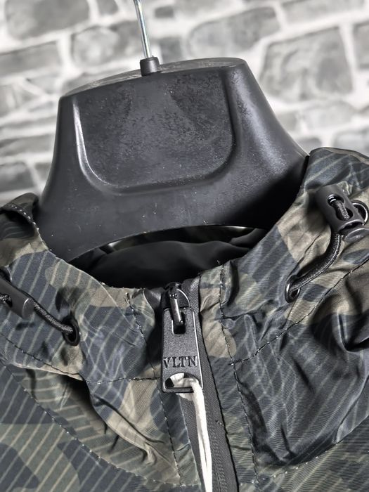 Valentino ветровка високо качество