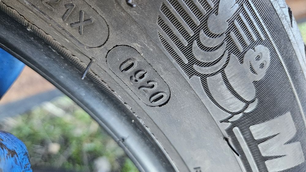 2бр гуми 205 55 17 дот 20 мишелин michelin