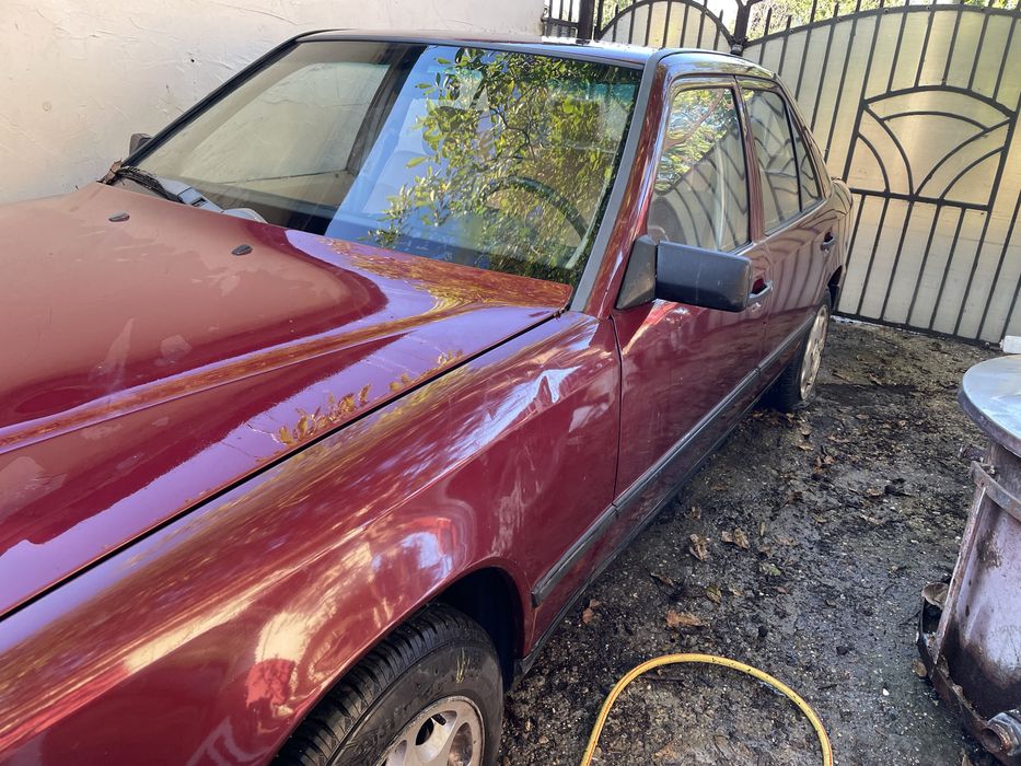 MERCEDES-BENZ E-Class 1986 — imagine 2