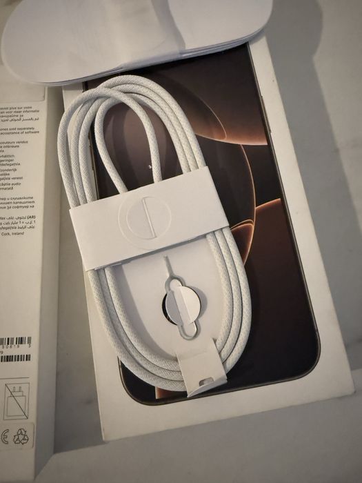 Оригинален кабел за зареждане İphone 16 pro max