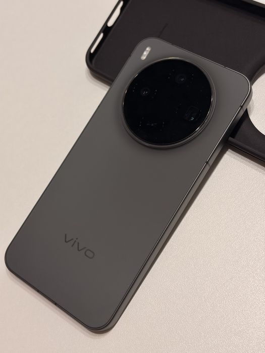 Продам Vivo X300 абсолютно новый!