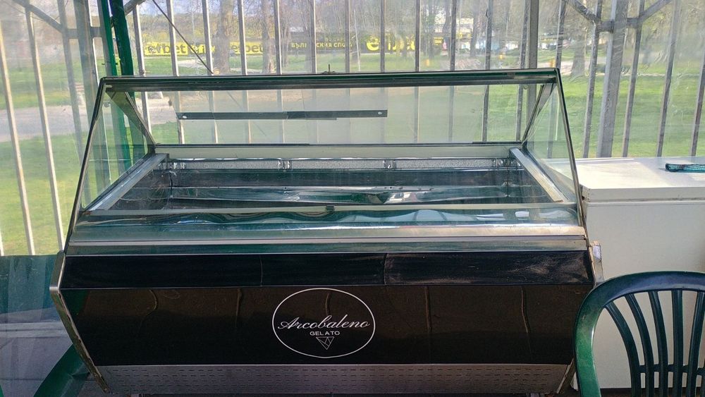 Минусова витрина за сладолед висок клас!