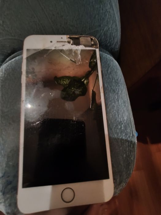 iPhone 6s Plus 64 GB, рабочий, с коробкой