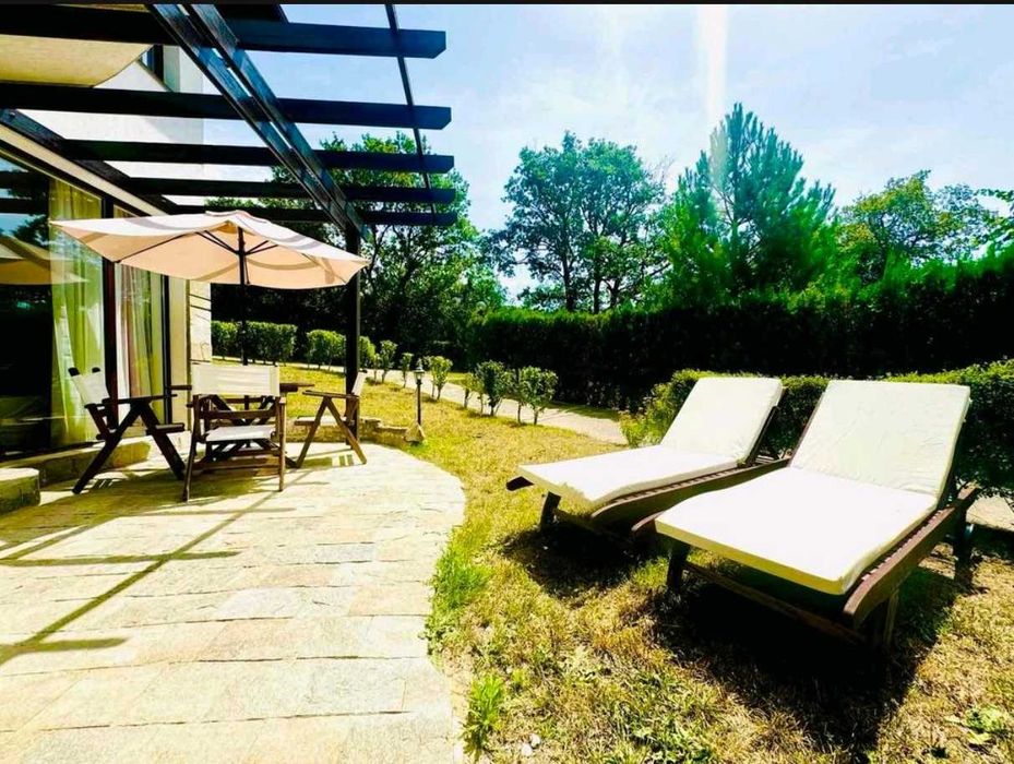 Продава се Тристаен апартамент в с. Кошарица, Област Бургас - 100 кв.м за 859 €/кв.м - Снимка #1