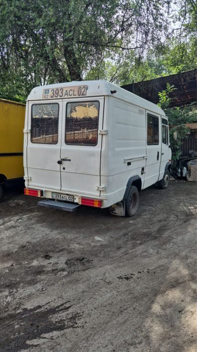 Мерседес 510 двух скатный