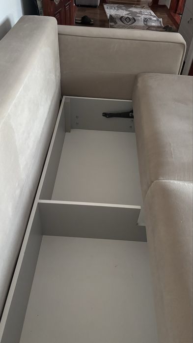 Продам диван в отличном  состоянии