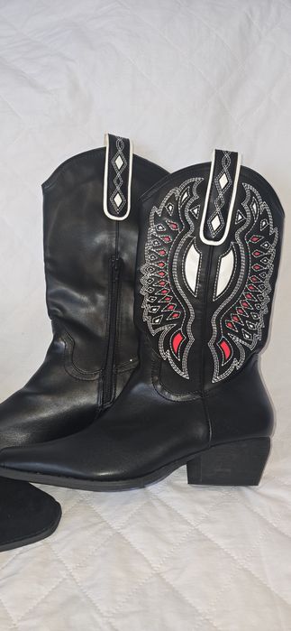 НОВИ , Дамски ботуши , Бродерия