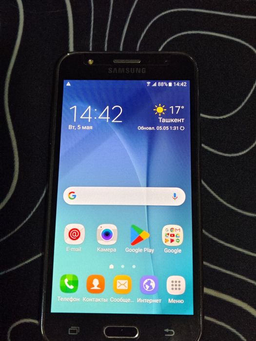 Продаю Срочно Samsung galaxy J5(J500H)