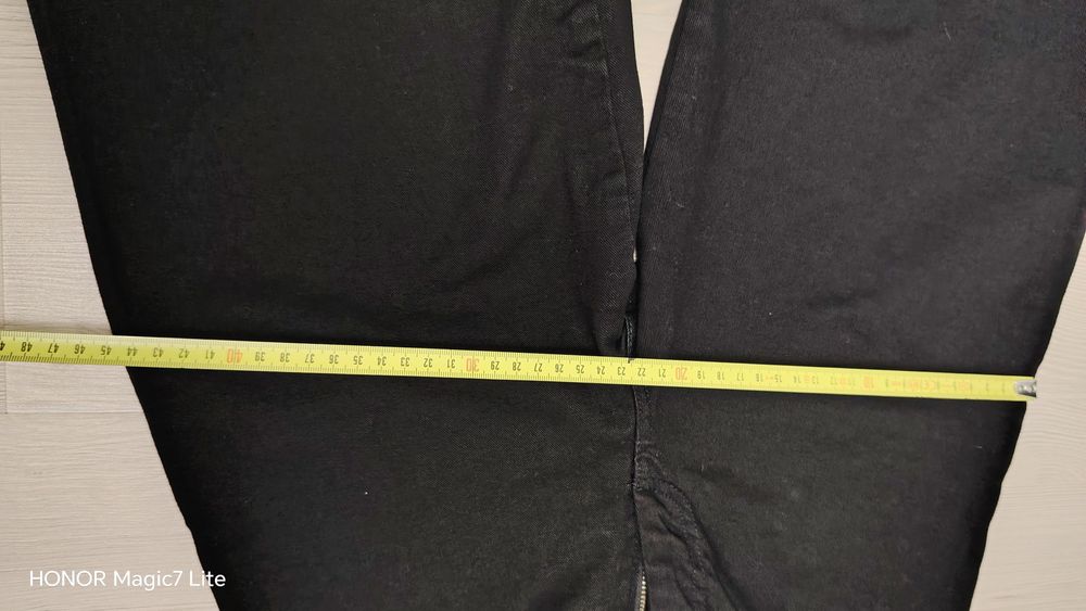 Blug negru intens cu crac larg mărimea 34