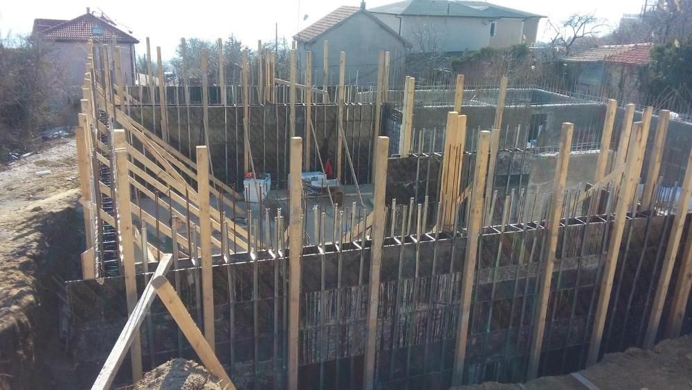 дистанциали и профили за олекотен вертикален кофраж Legnotre Италия