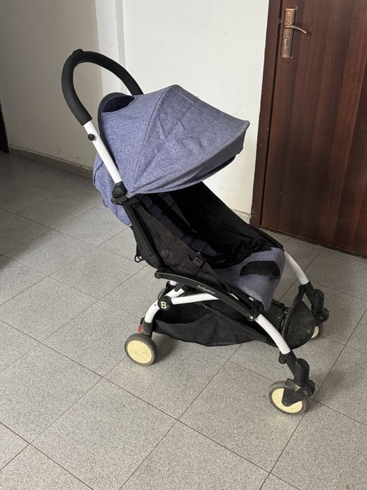 Прогулочная коляска легкая