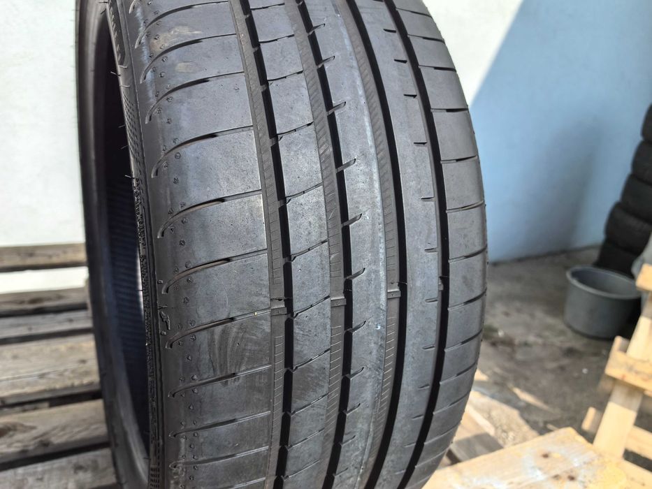 245/40/19 Гудиър ДОТ 2023 г - Само 1 брой гума