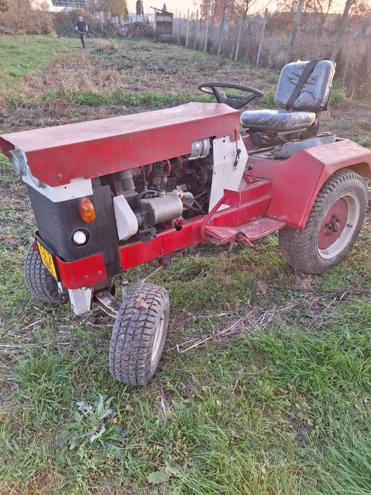 Vând tractoras 20hp