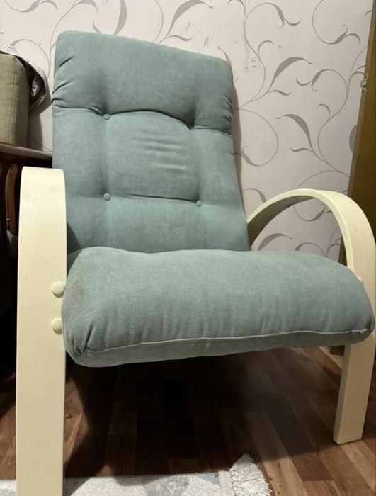 Кресло журнальный столик