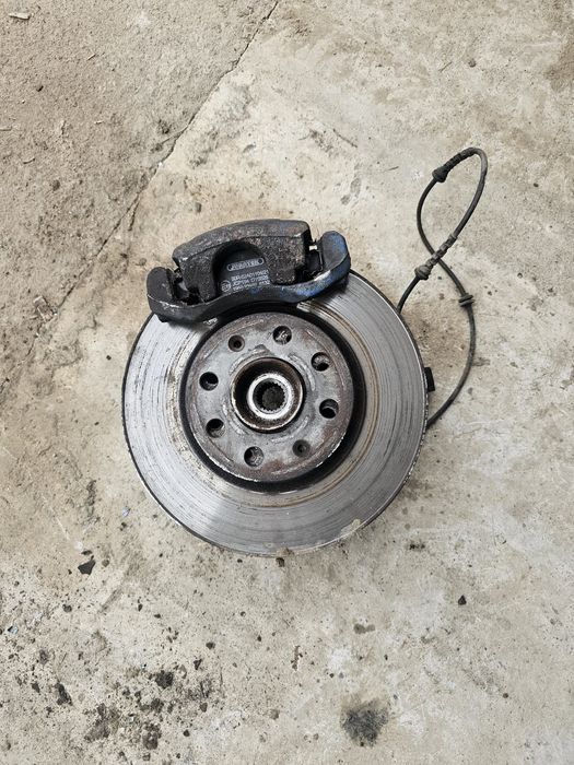 Fuzeta fata stanga Opel Corsa D [2006 - 2011] 1.0benzina