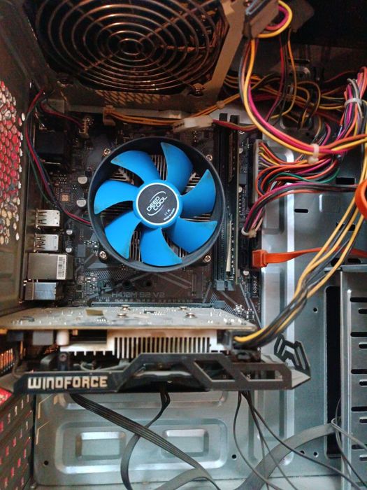 Domawniy  igravoy komyuter i3 10100 ozu 8gb