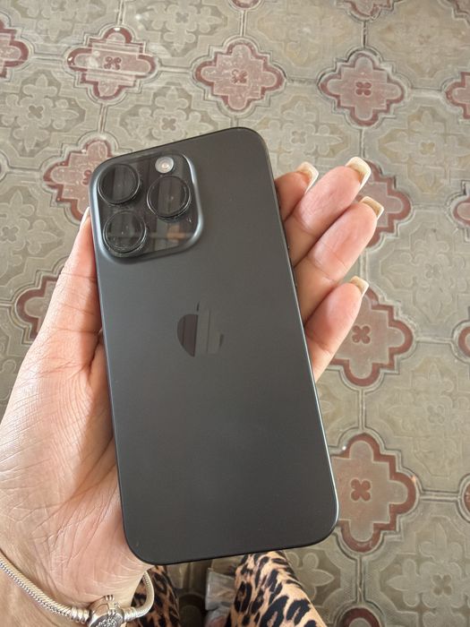 Продается iphone 15 pro в идеальном состоянии