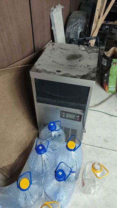 Ледгенератор для ресторанов или кафе