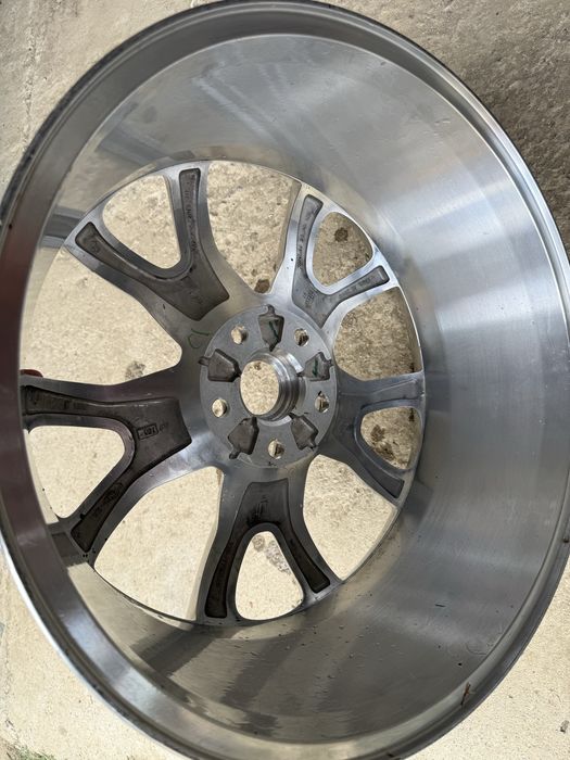 Vand p janta r20 noua