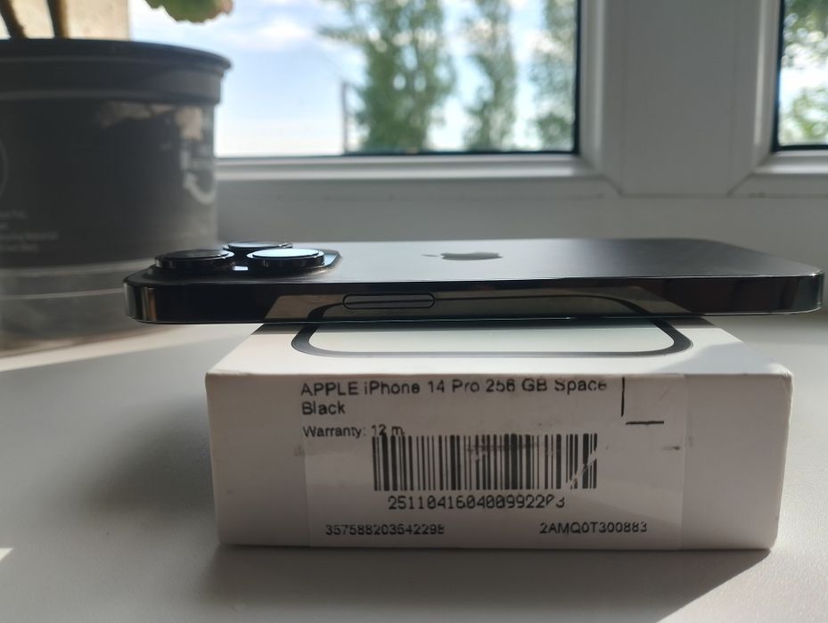 Продаю  iphone 14 pro