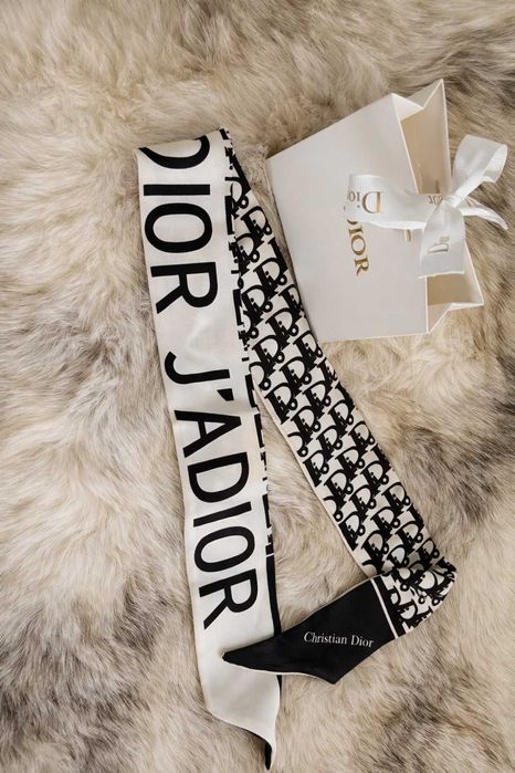 шалче диор шал лента декоративна от сатен черно бяла  двулицева D