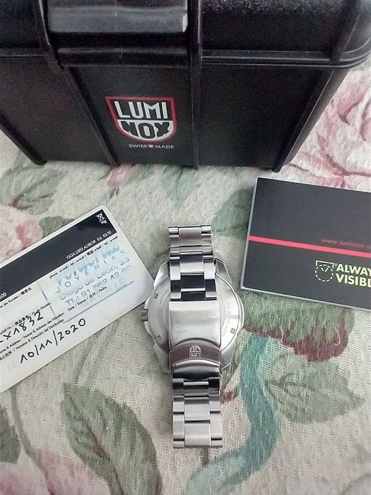 Luminox Adventurer 200 m water resist