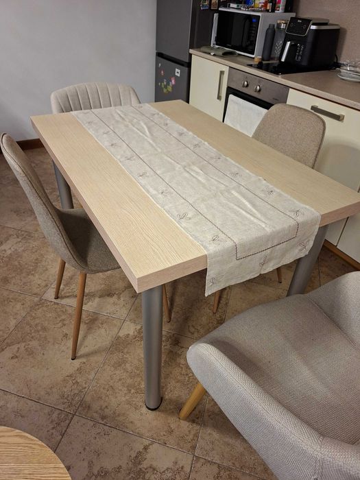 Трапезна маса за 6 човека