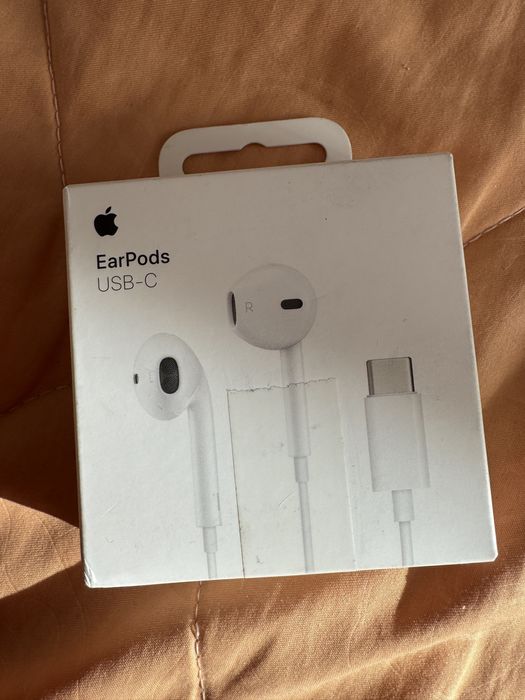 apple сксесоари,адаптер,зарядно и слушалки