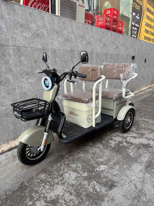 Новый мотороллер-Рикша, в коробке. Yangi skuter-Riksha, qutida.