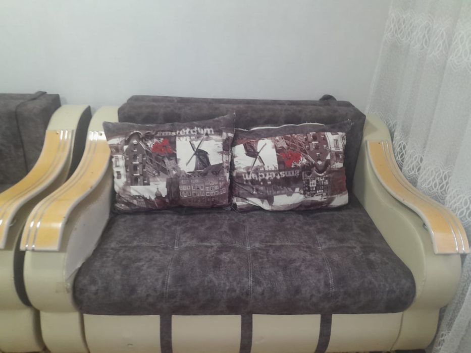 Продам диван б/у в хорошем состоянии