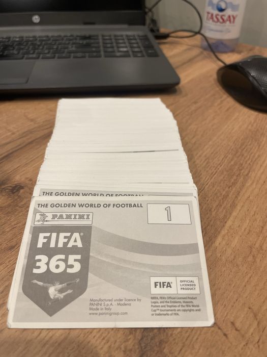 Наклейки panini fifa 365 за 2022 год