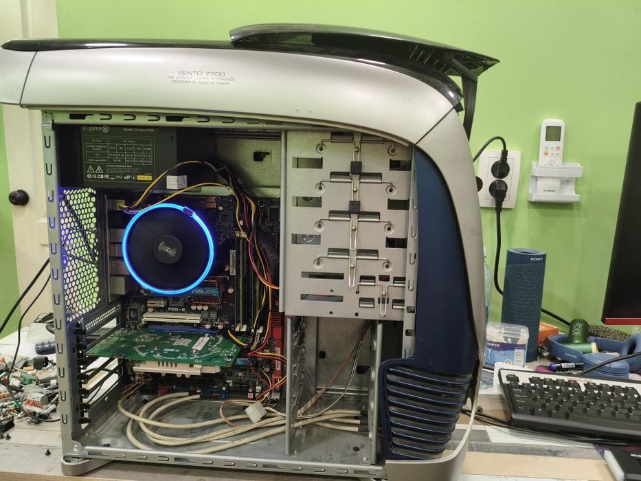 Компьютер. Core2quad 9550 8gb gt 9800 1gb.