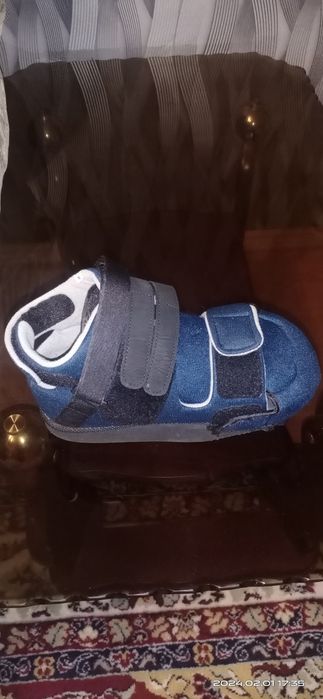 Продаю послеоперационную обувь