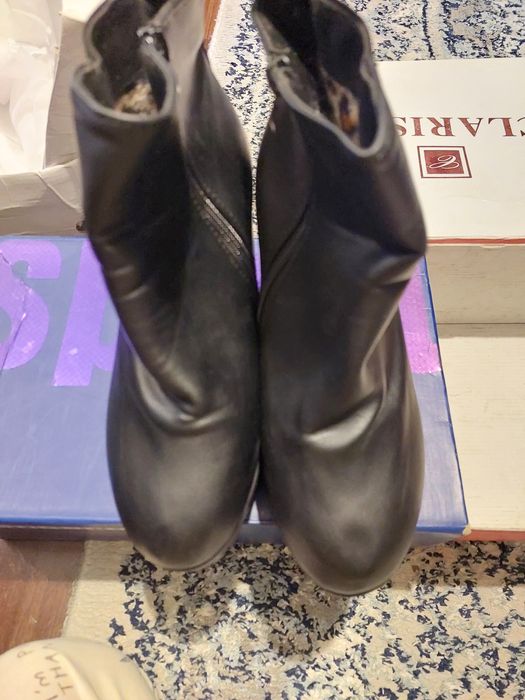 Продам осенние сапоги