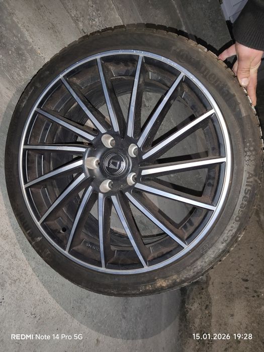 Anvelope 245/40/R19 all-season Hankook/Continental 
2 x Hankook Kiner