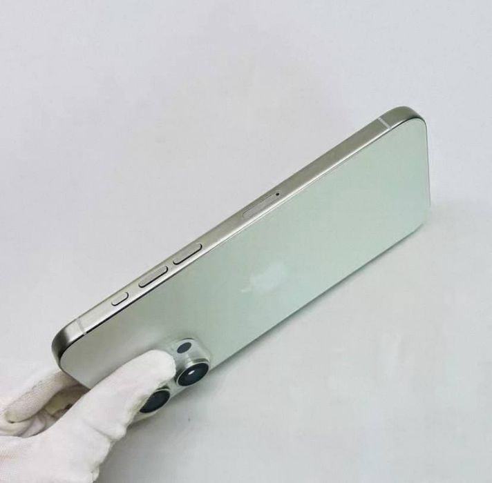 Iphone 15promax wifi versiyasi sotiladi. Kutish mashinalari, o'yinlar