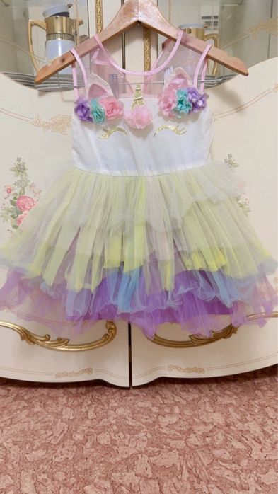 Продам платья для девочек