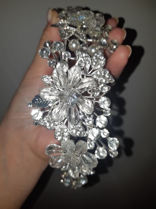 Продам свадебные платья 120 000