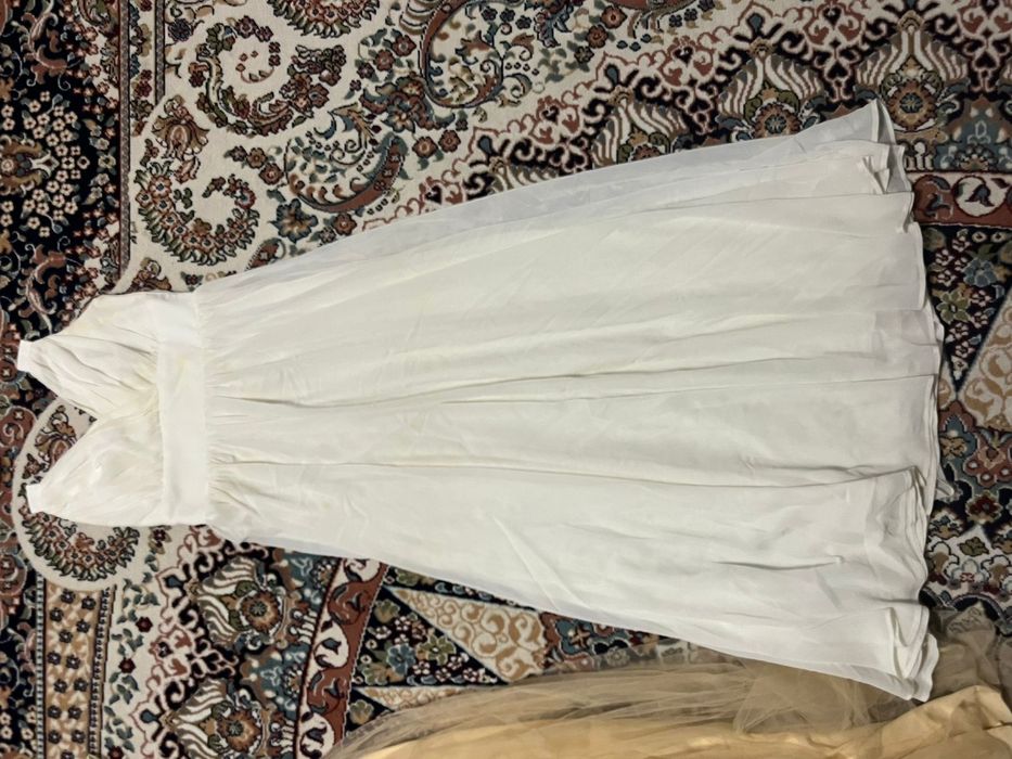 Продам платья для девочки 10-12 лет