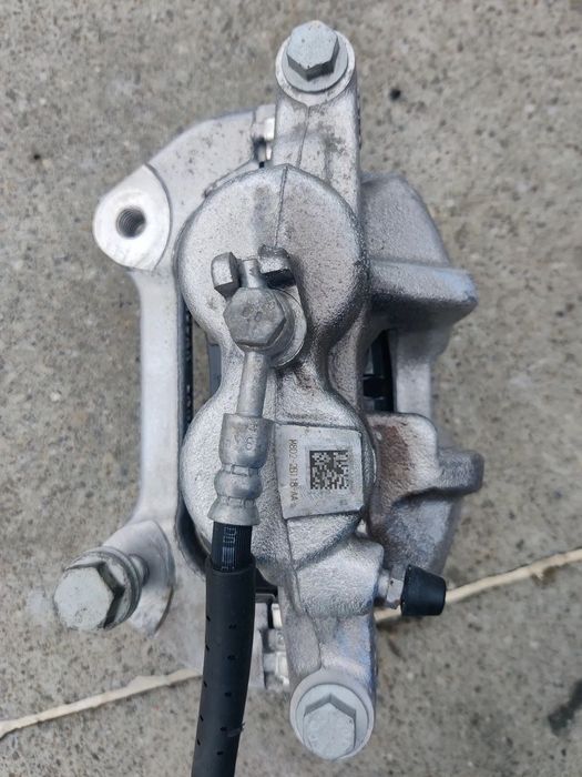 Etrier frana calaret stanga dreapta fata Land / Range Rover Evoque II L551 Discovery M8D2-2B119-AA / L91237