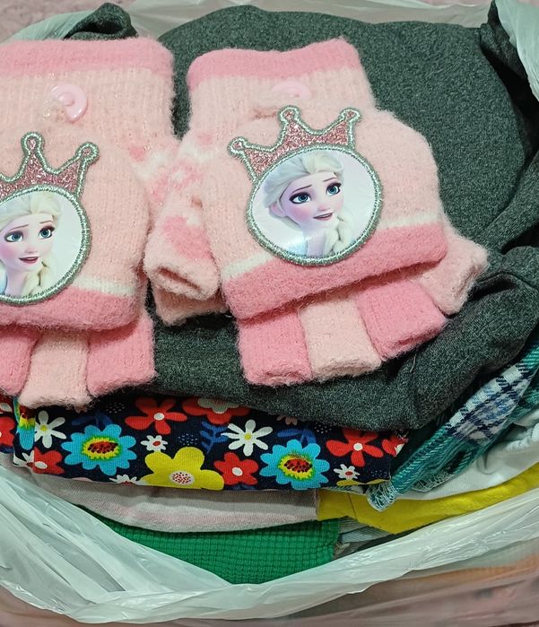 Отдам детские вещи